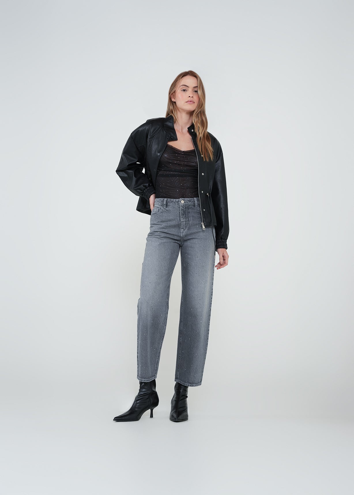 Chaqueta tipo cuero con ajuste - Negro 14_422H001_NEG193909_5