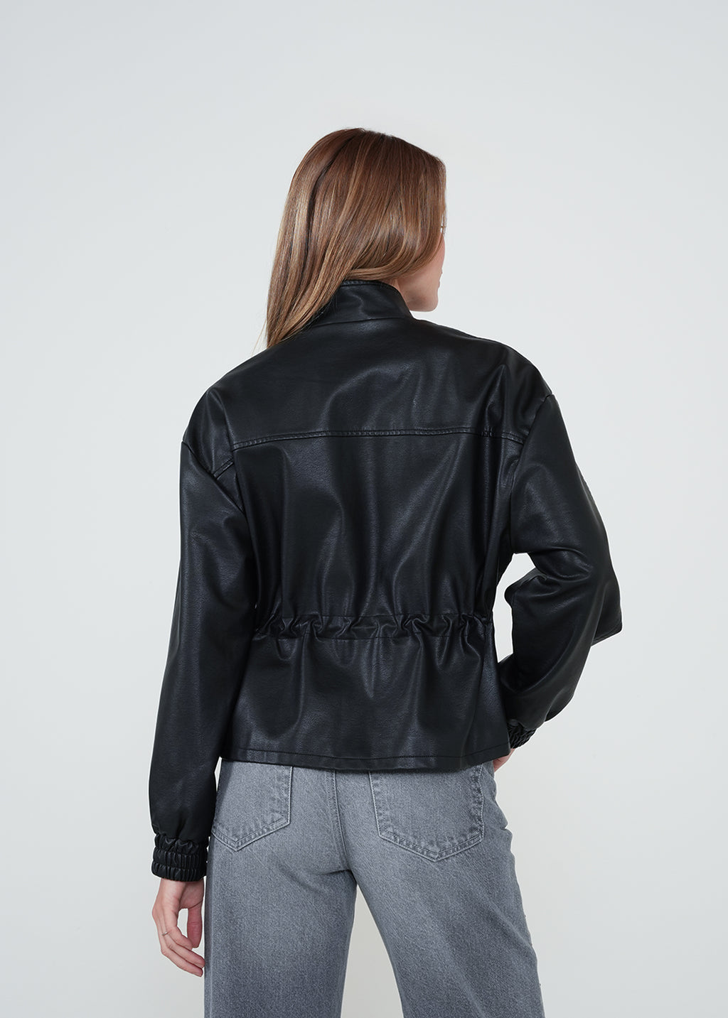 Chaqueta tipo cuero con ajuste - Negro 14_422H001_NEG193909_6