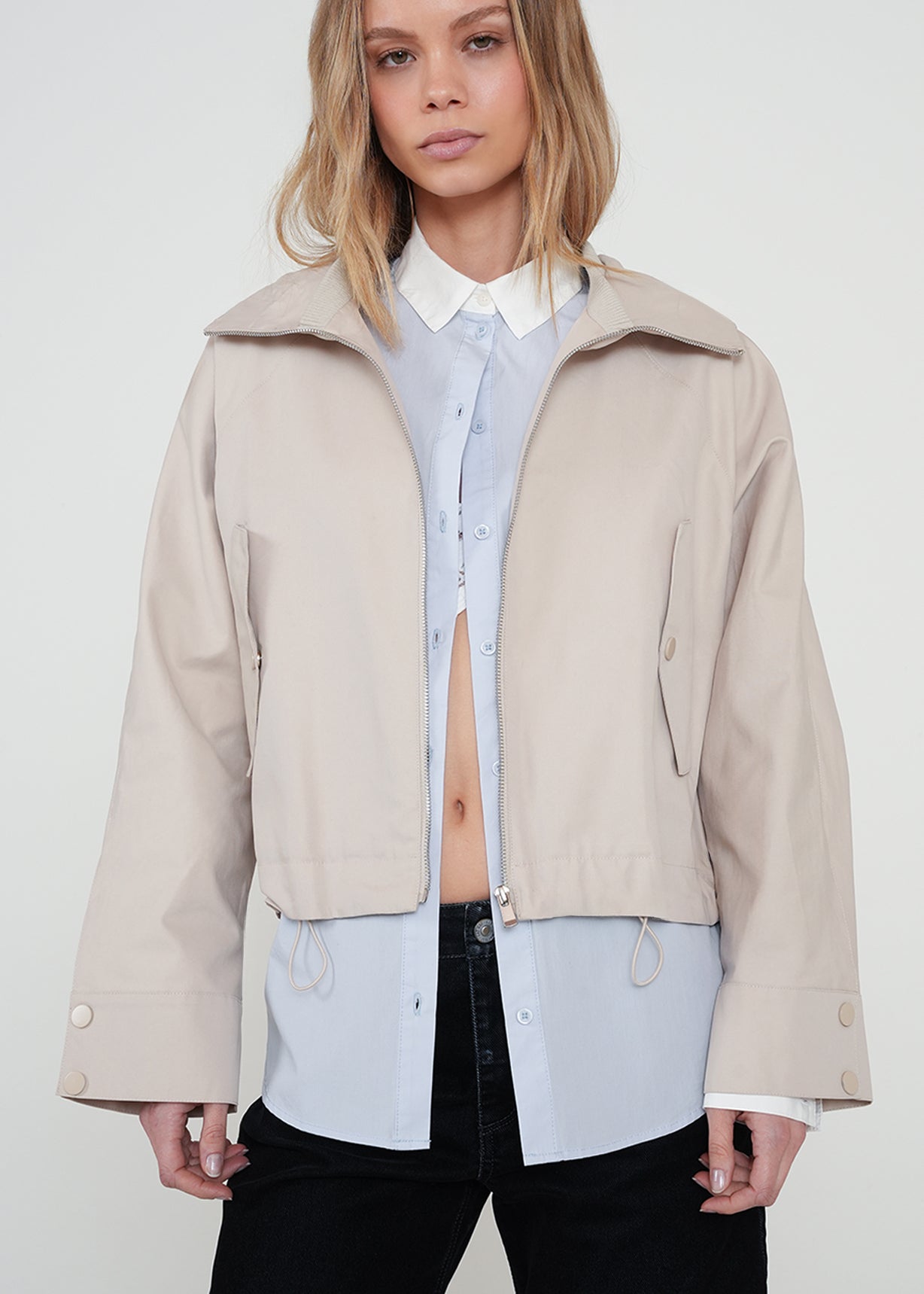 Chaqueta con capucha - Beige 14_422H032_BEI140002_0