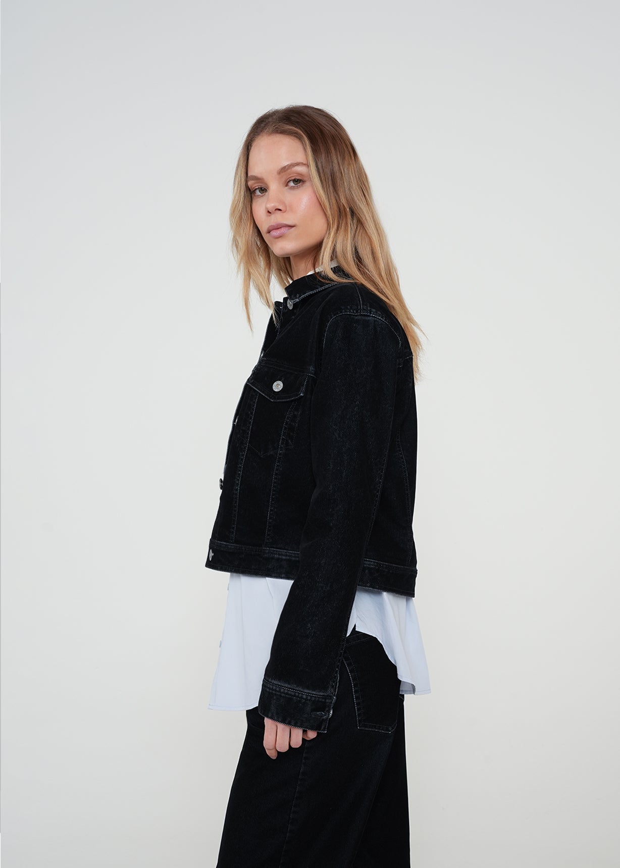 Chaqueta corta en denim - Azul 14_422H368_AZU194227_3