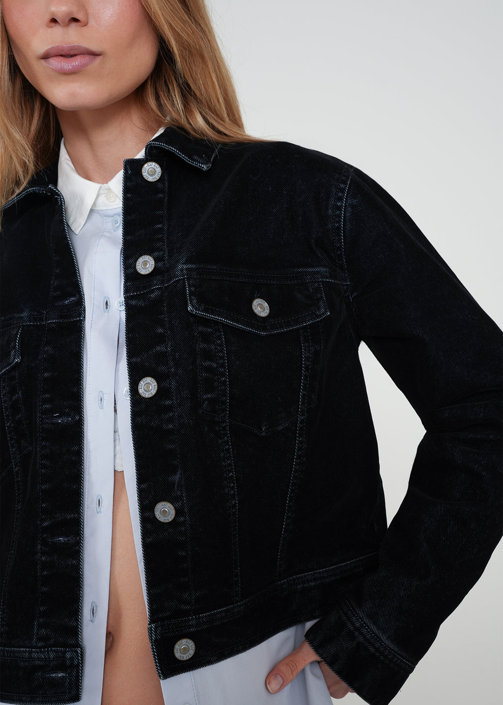 Chaqueta corta en denim - Azul 14_422H368_AZU194227_4