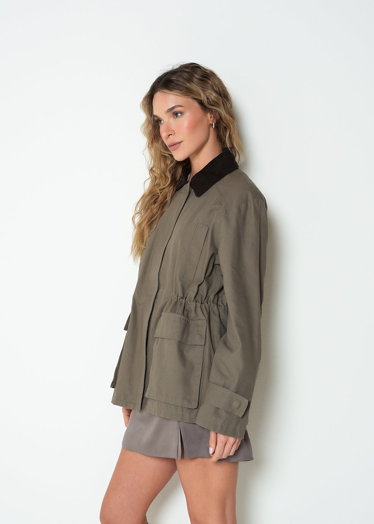 Chaqueta manga larga cuello alto - Gris 14_423H024_GRI181210_5