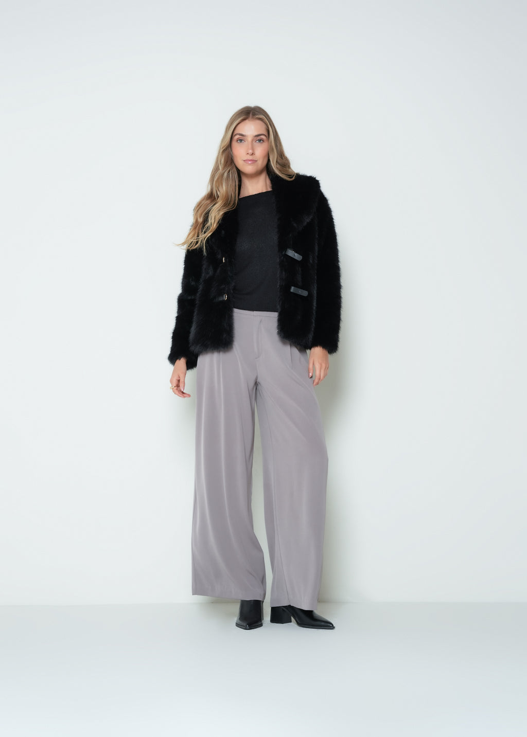 Chaqueta cuello alto afelpada - Negro 14_423H074_NEG190303_3
