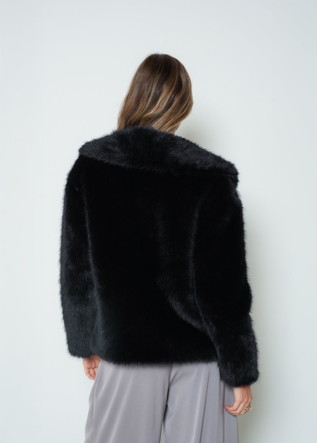 Chaqueta cuello alto afelpada - Negro 14_423H074_NEG190303_7