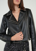 Chaqueta efecto cuero con taches - Negro 14_429G044_NEG193909_0