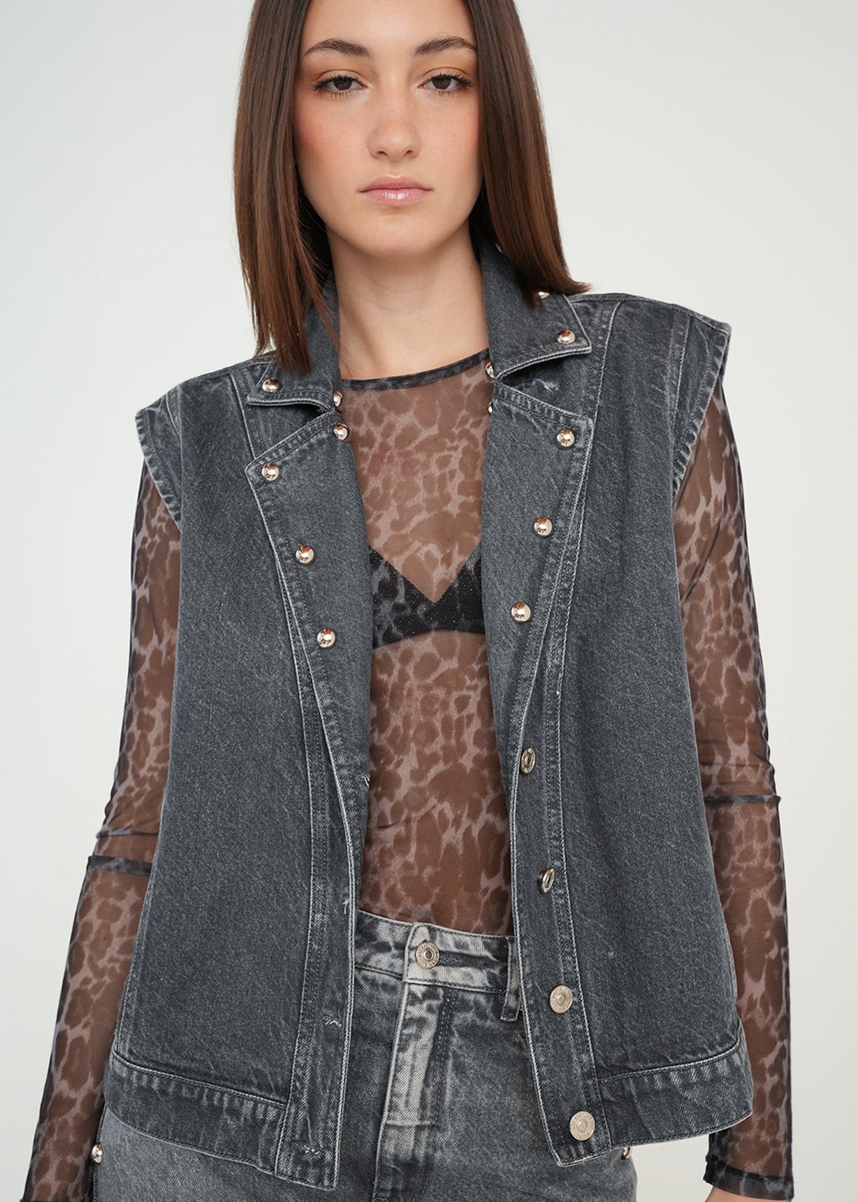 Chaleco largo con taches - Gris 14_429G302_GRI175104_0