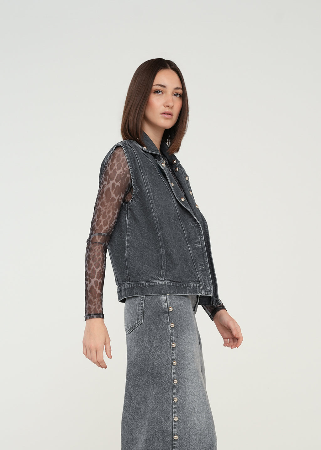 Chaleco largo con taches - Gris 14_429G302_GRI175104_5