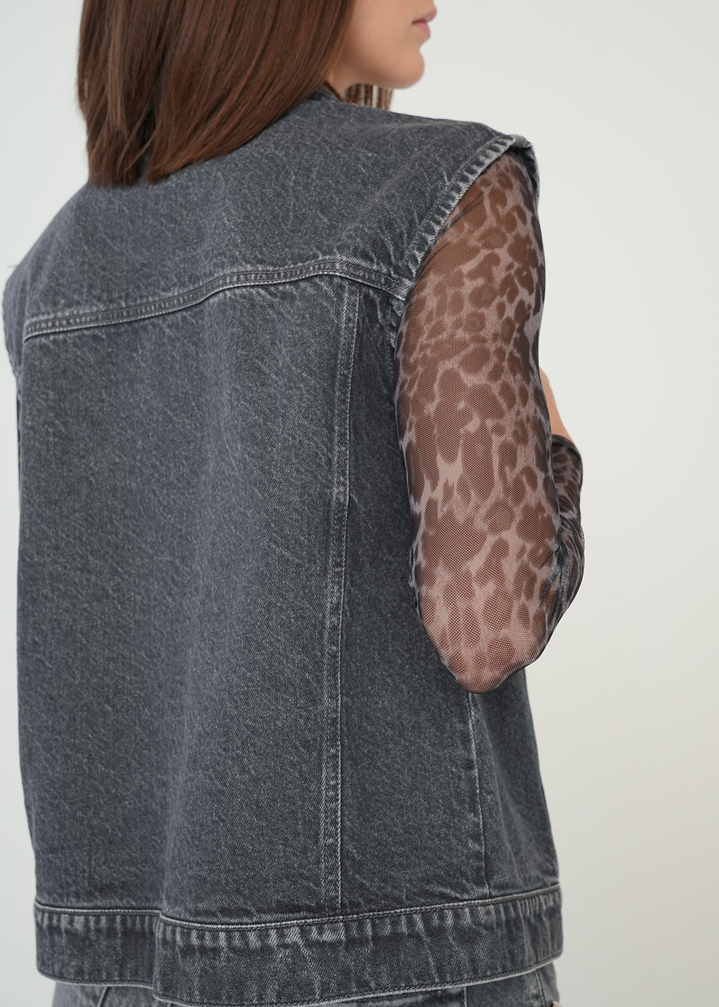 Chaleco largo con taches - Gris 14_429G302_GRI175104_6