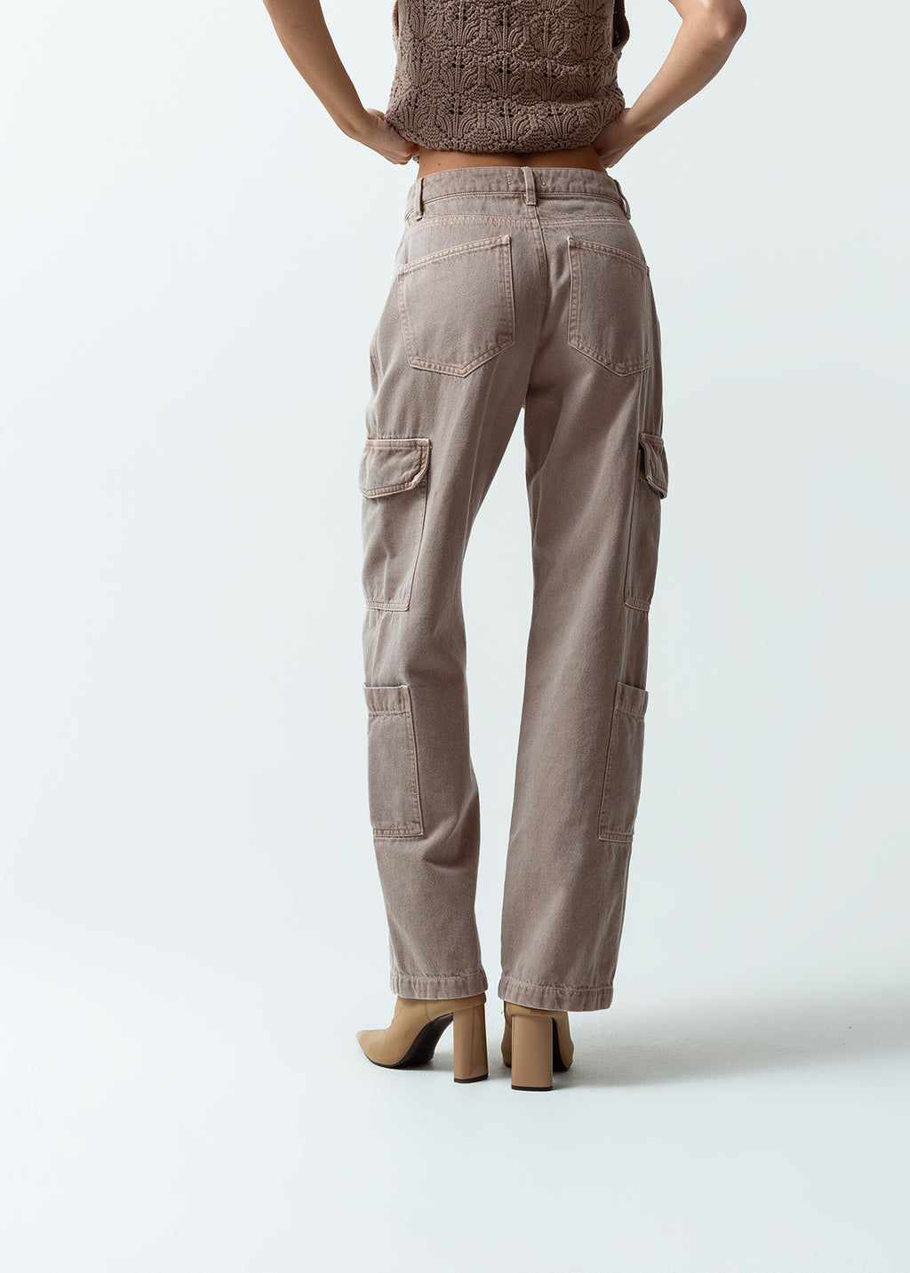 Pantalón Straight fit tiro alto - Gris 14_431G362_GRI171212_5