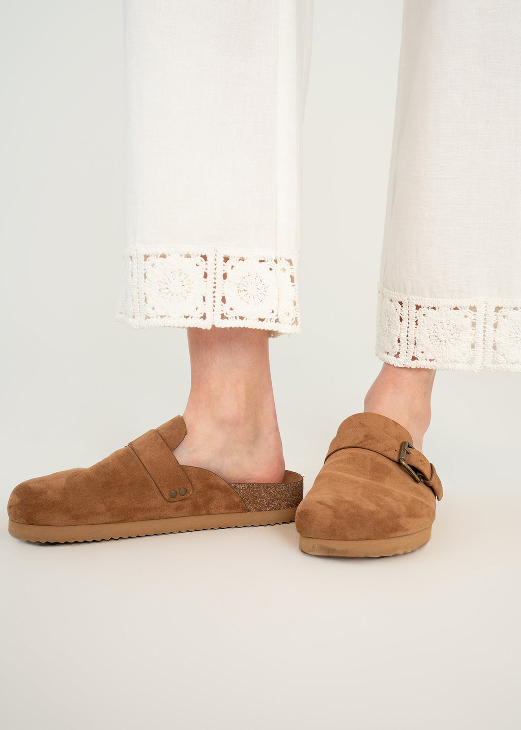 Pantalón Wide Leg Long tiro alto con detalles desagujados en ruedo - Crudo 14_431H009_CRU111001_4