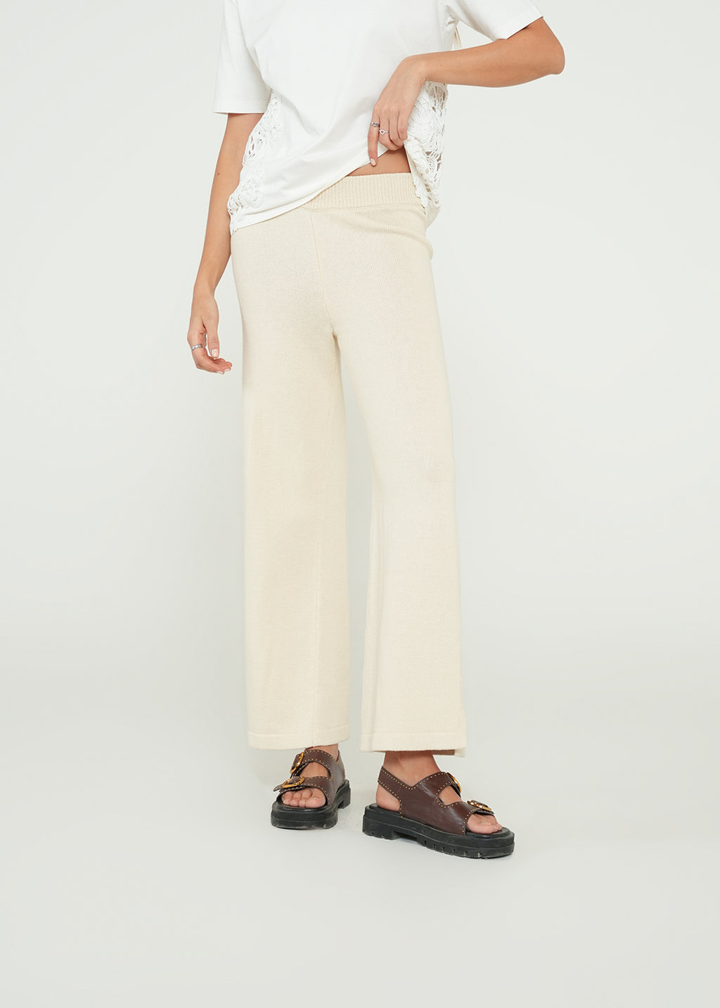 Pantalón tejido con detalles de botones - Crudo 14_432H041_CRU130905_0