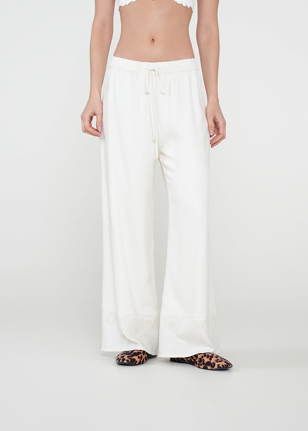 Pantalón Wide Leg con bordado marino - Crudo 14_432H344_CRU110605_0