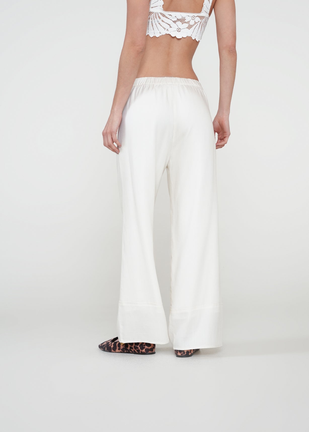 Pantalón Wide Leg con bordado marino - Crudo 14_432H344_CRU110605_7