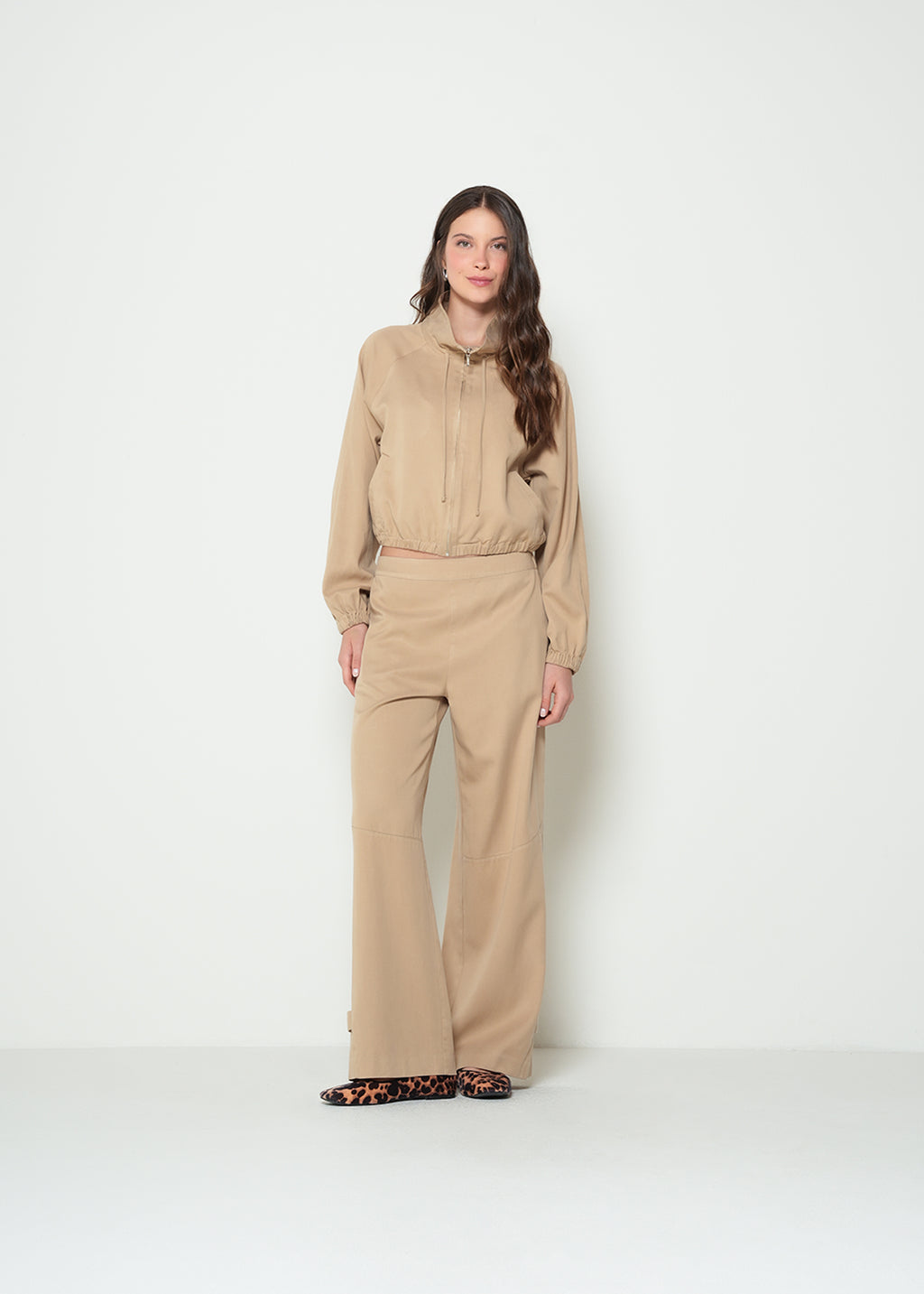 Pantalón straight tiro alto - Beige 14_432H387_BEI161010_3