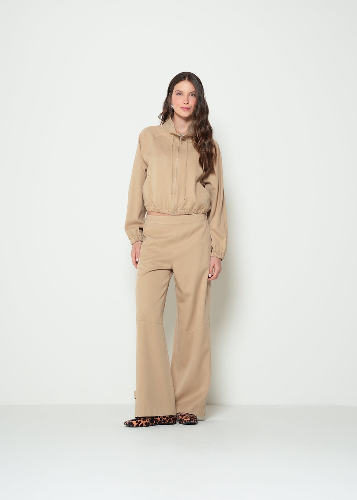 Pantalón straight tiro alto - Beige 14_432H387_BEI161010_3