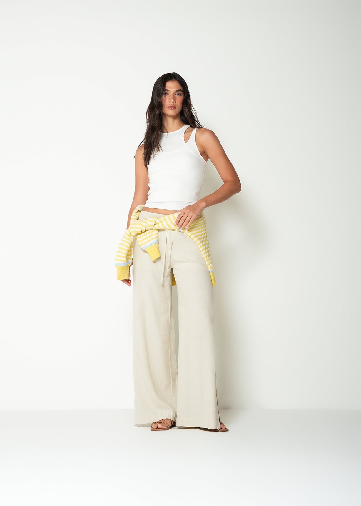 Pantalón wide leg tiro medio - Crudo 14_432H389_CRU130000_3