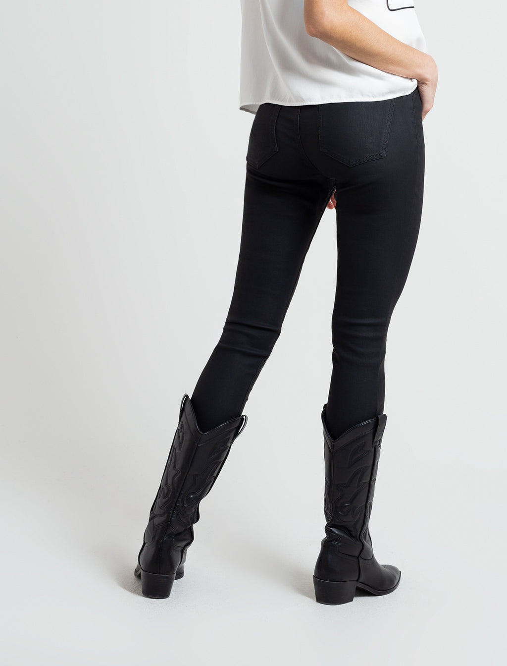 Pantalón Skinny fit - Negro 14_433F320_NEG193909_3