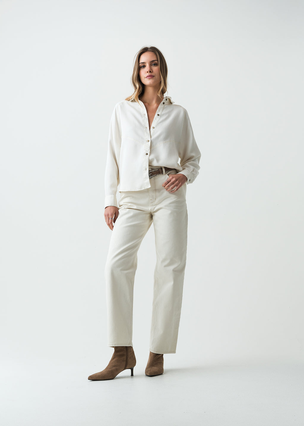 Pantalón Straight tiro alto - Crudo 14_433G335_CRU110605_5