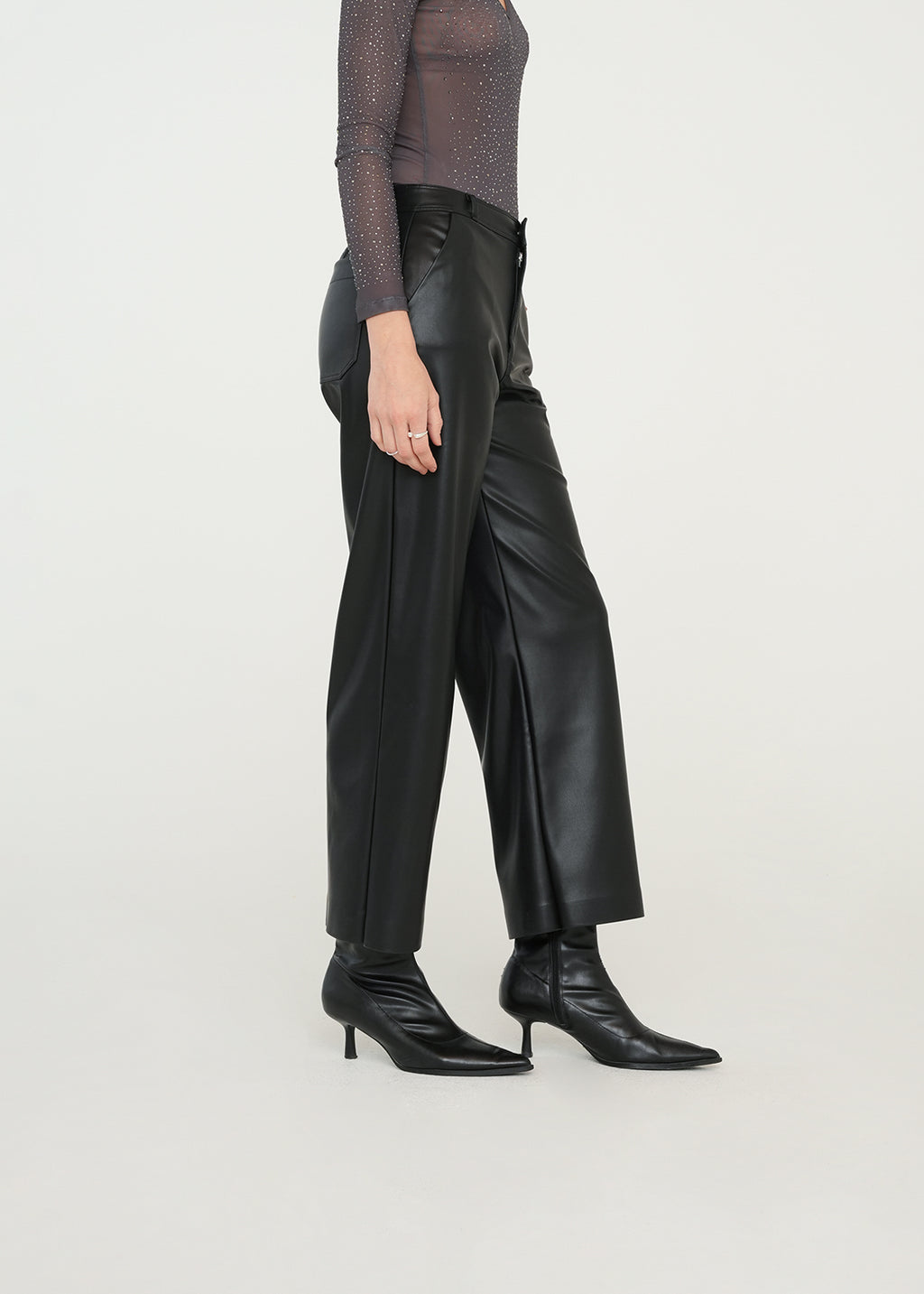 Pantalón Wide Leg efecto cuero - Negro 14_439G307_NEG193909_3