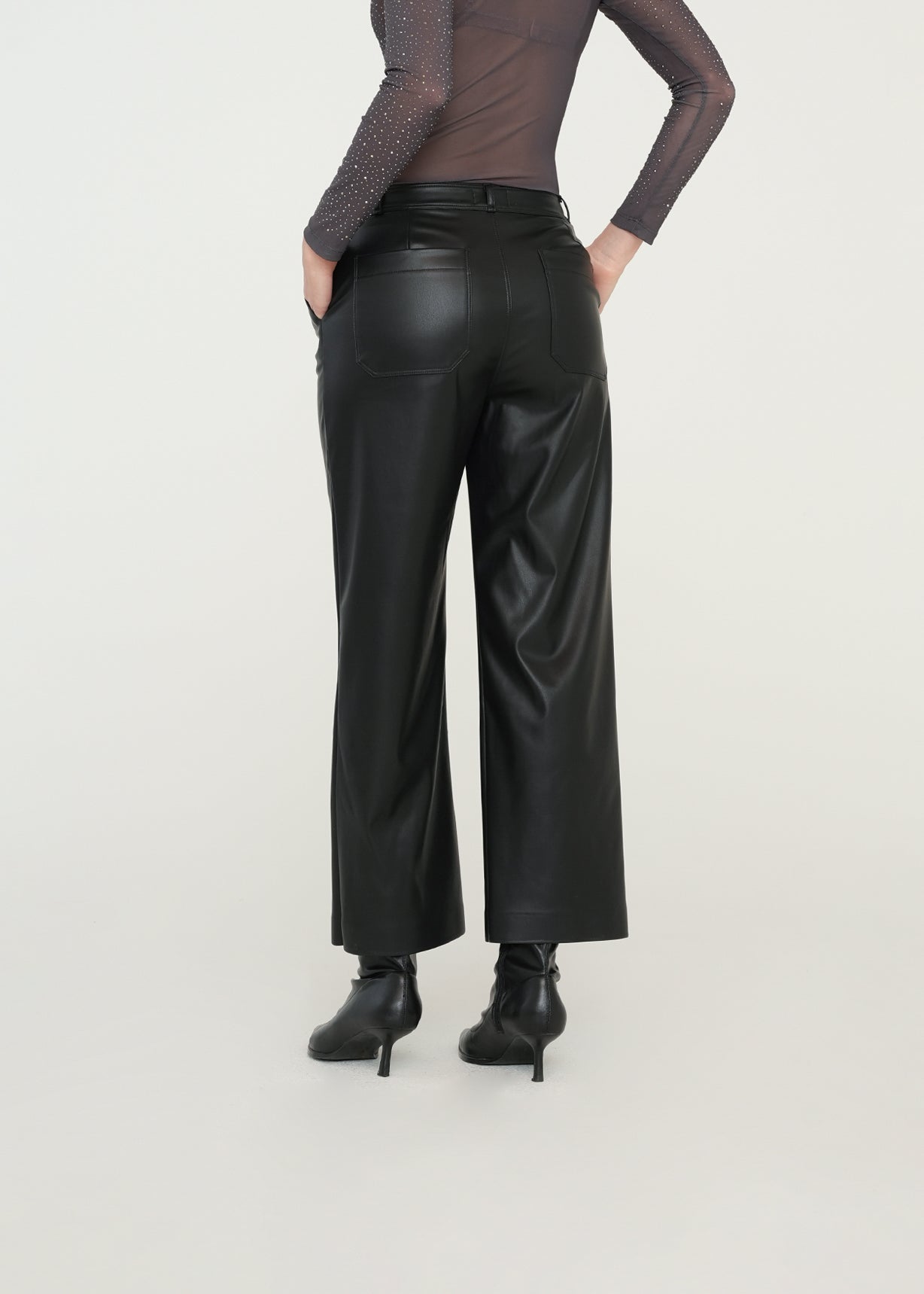 Pantalón Wide Leg efecto cuero - Negro 14_439G307_NEG193909_5