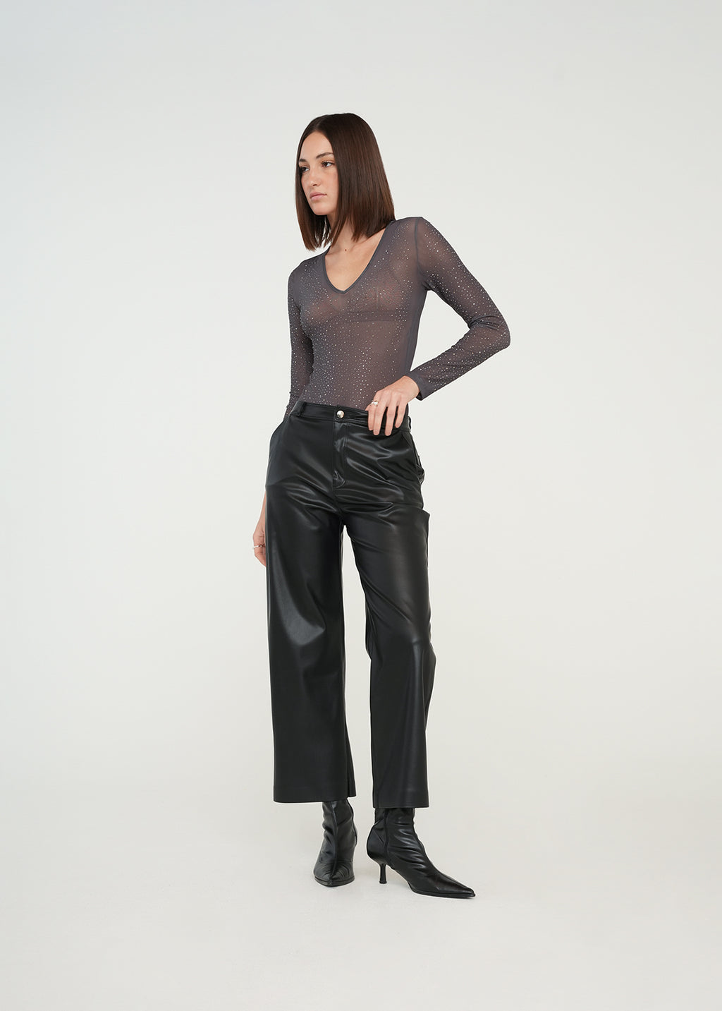 Pantalón Wide Leg efecto cuero - Negro 14_439G307_NEG193909_7