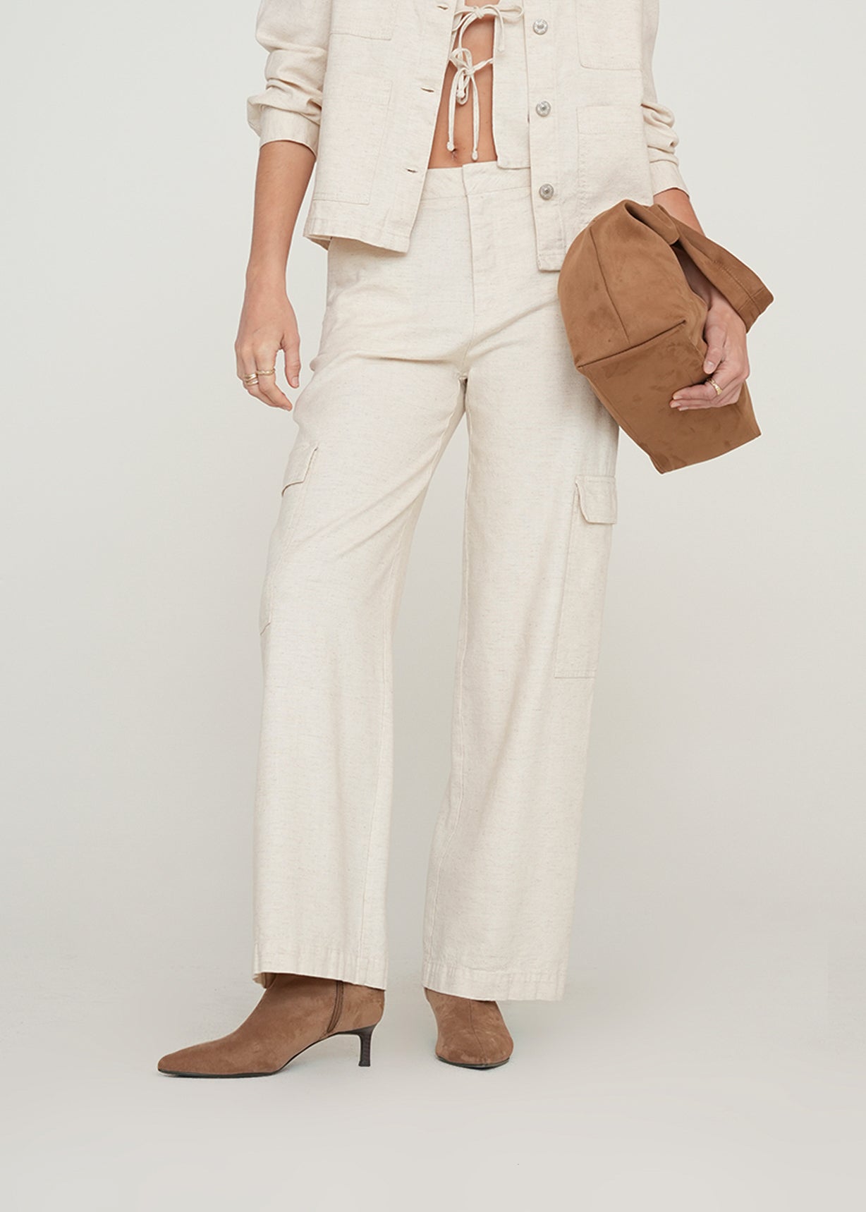 Pantalón Wide Leg tipo cargo - Crudo 14_439G309_CRU135304_0
