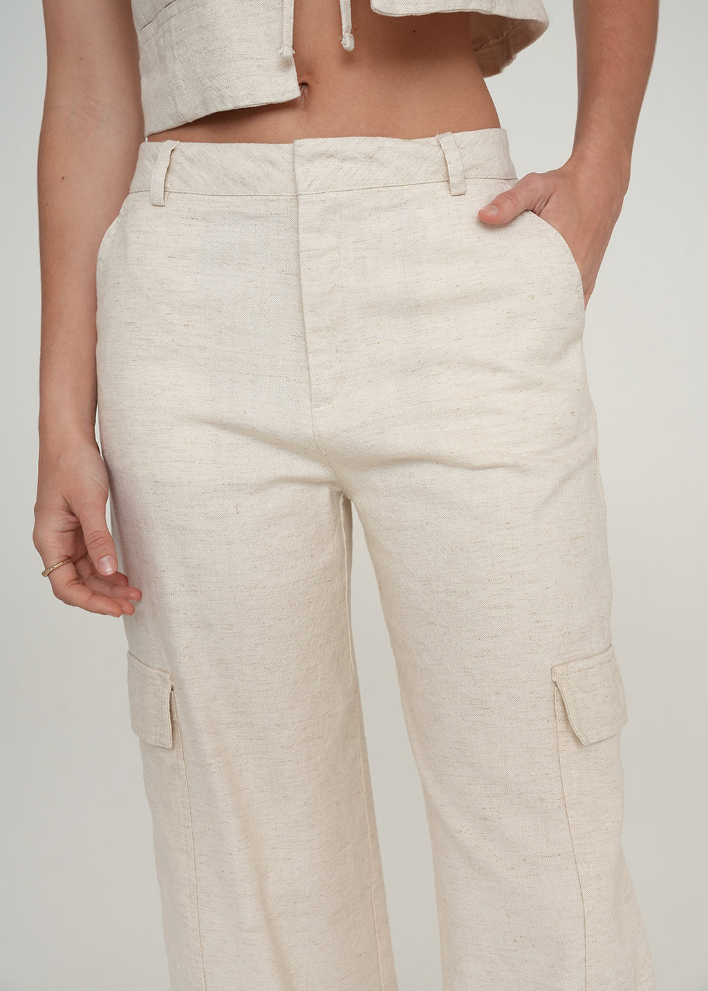 Pantalón Wide Leg tipo cargo - Crudo 14_439G309_CRU135304_4
