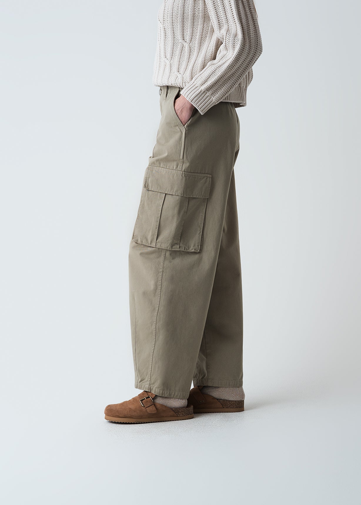 Pantalón Barrel tipo cargo - Gris 14_439G313_GRI171107_3