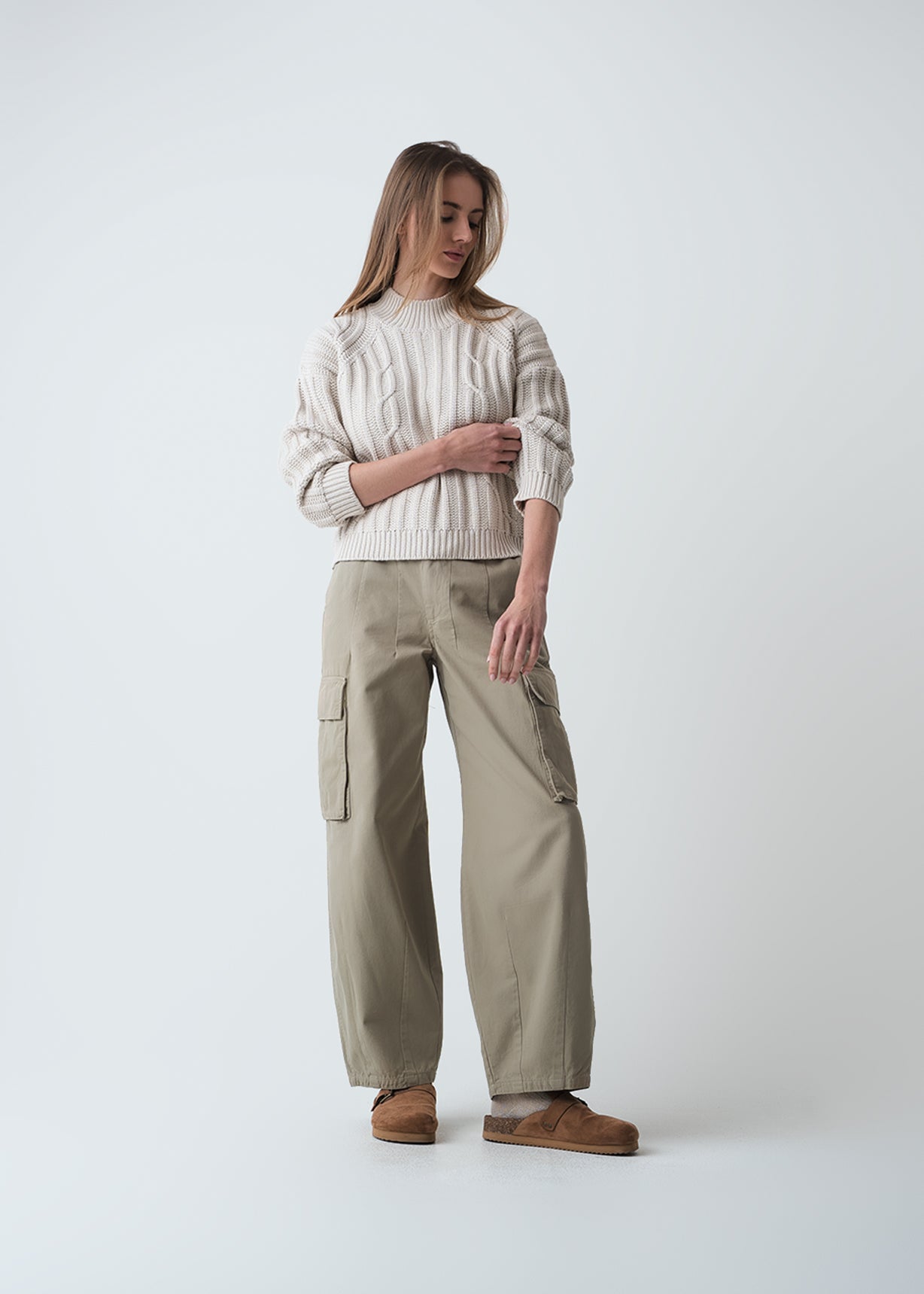 Pantalón Barrel tipo cargo - Gris 14_439G313_GRI171107_7