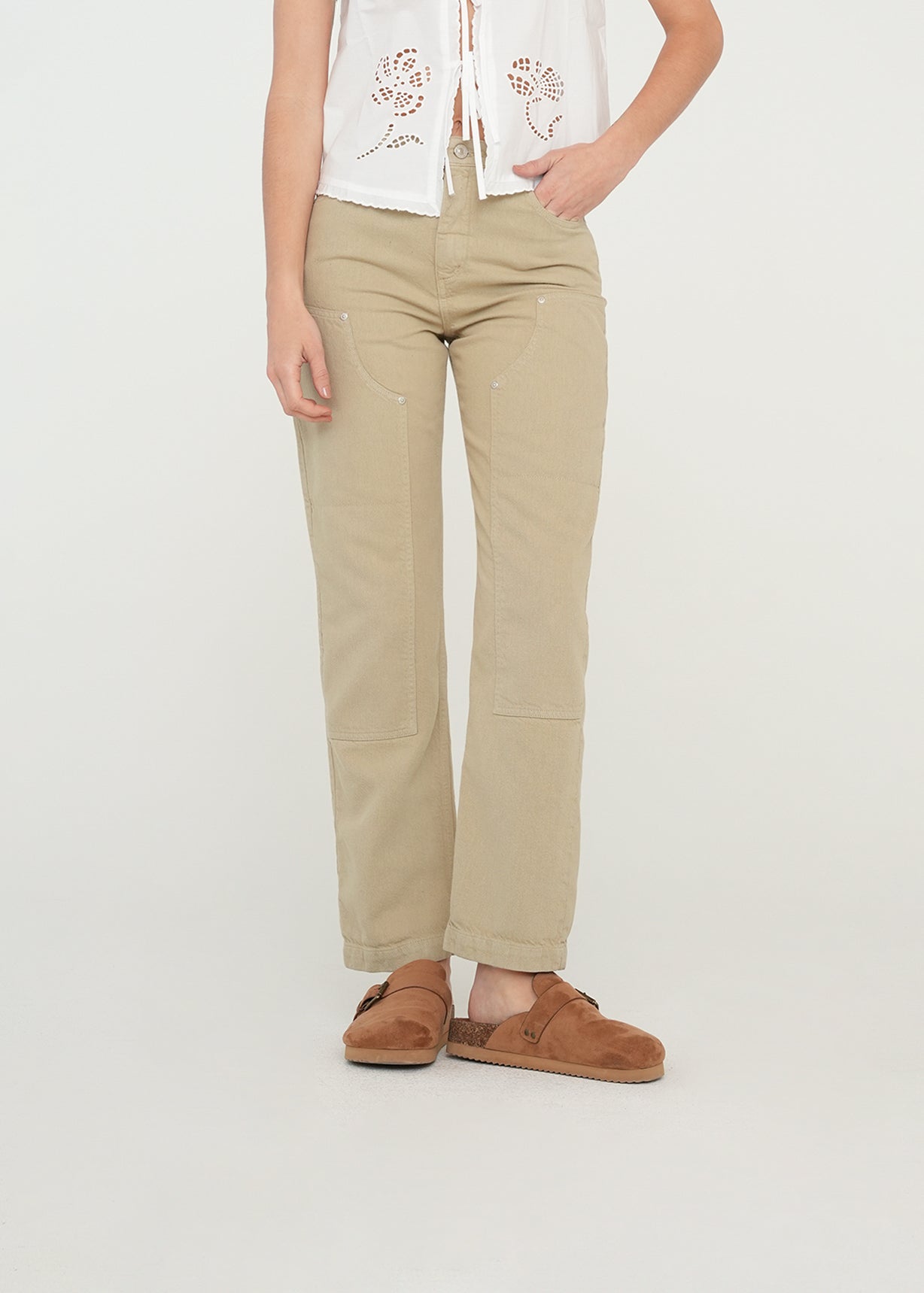 Pantalón Straight con parches - Gris 14_439G353_GRI160613_0