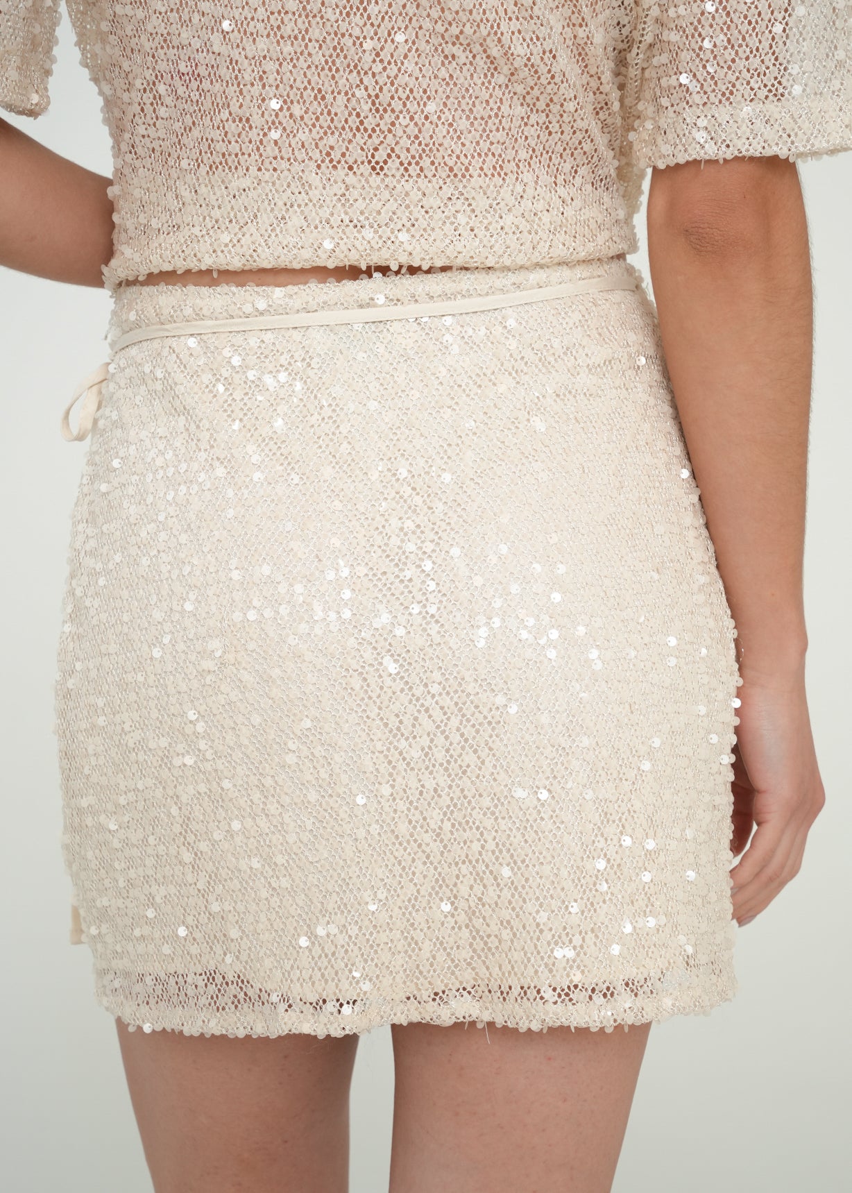 Falda corta con lentejuelas - Crudo 14_449G370_CRU110605_6