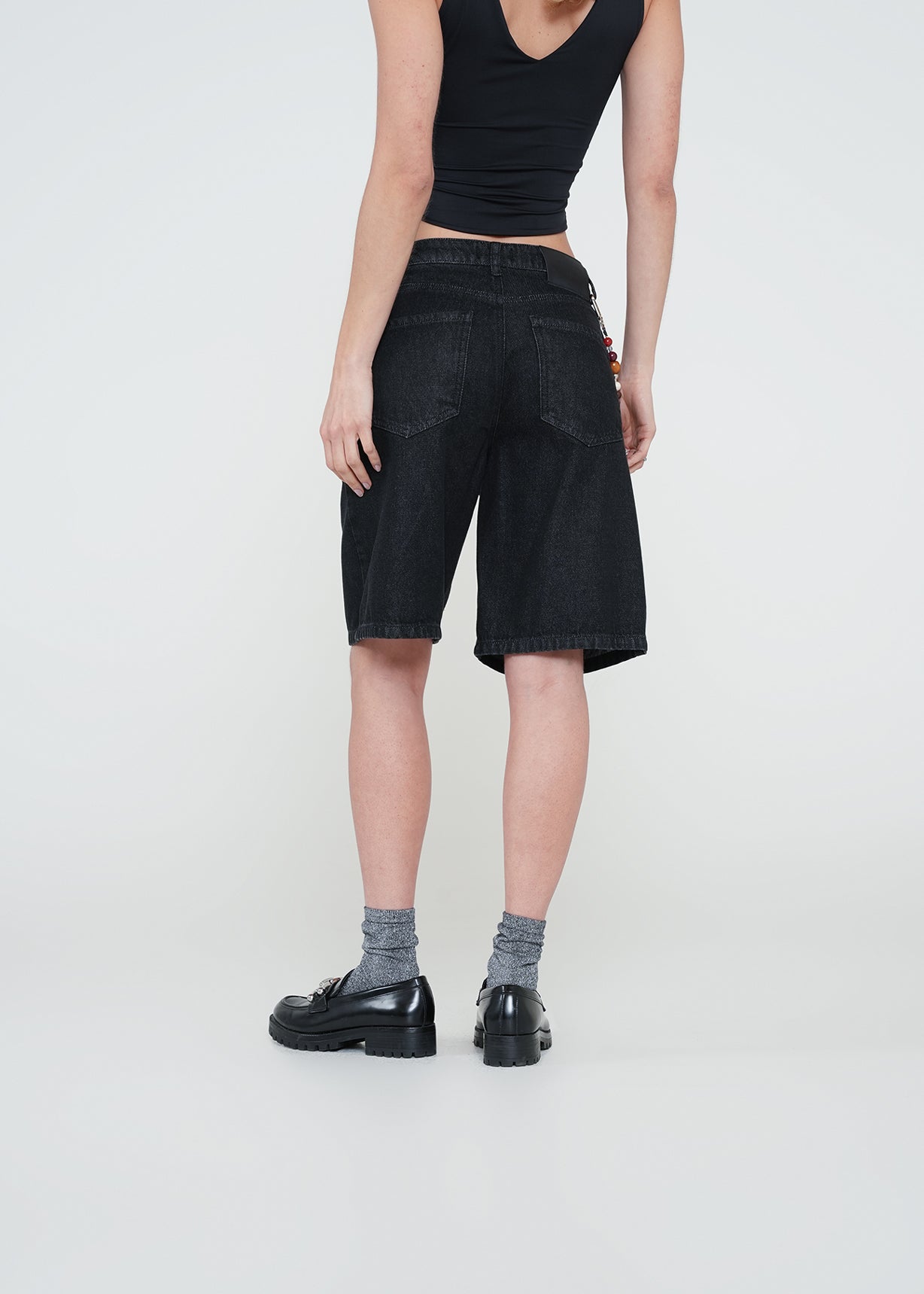 Short largo con accesorio - Negro 14_452H304_NEG193909_6