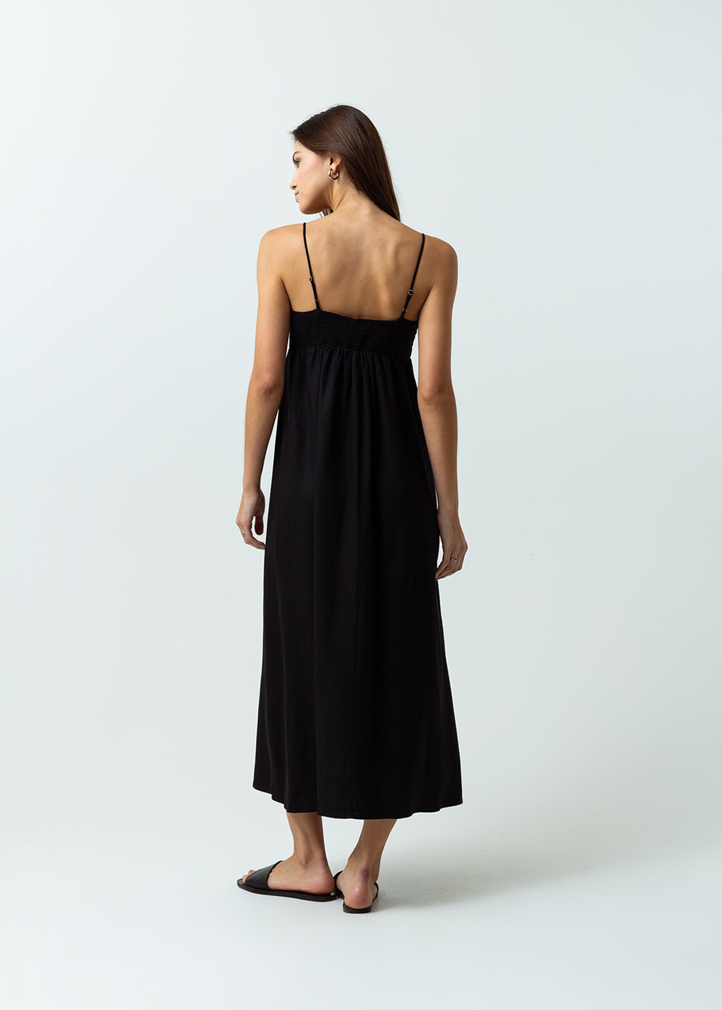 Vestido largo con detalle bordado para los fines de semana - Negro 14_472G306_NEG193909_6