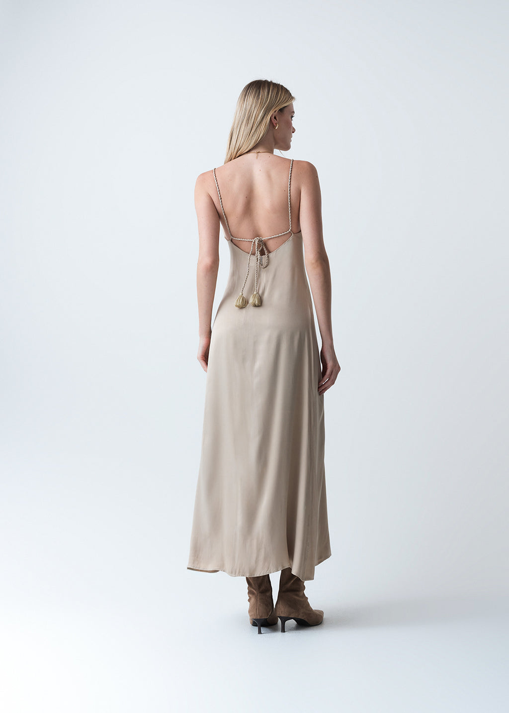 Vestido con cargaderas trenzadas - Beige 14_473G384_BEI131012_5