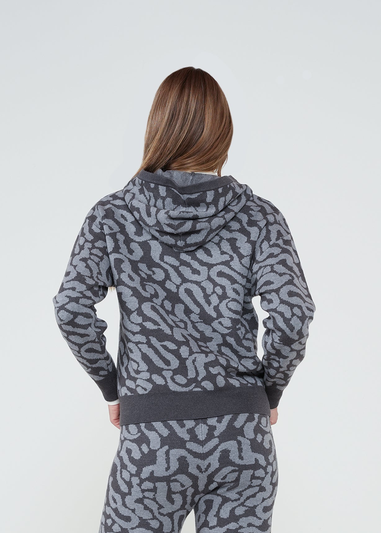 Buzo tejido de animal print - Gris 14_482H029_GRI184005_7
