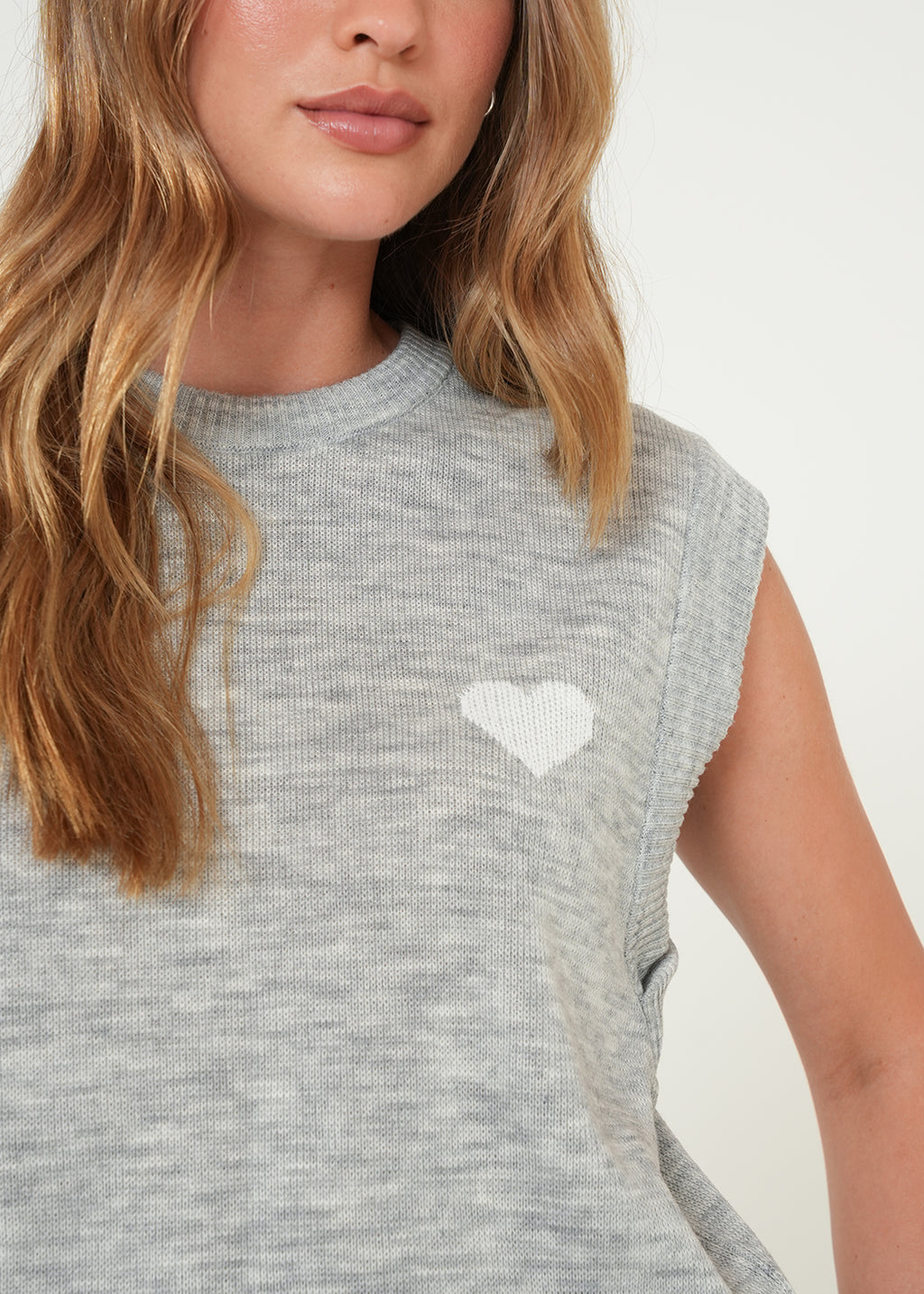 Camisa tejida con corazón - Gris 14_485H001_GRI144202_7