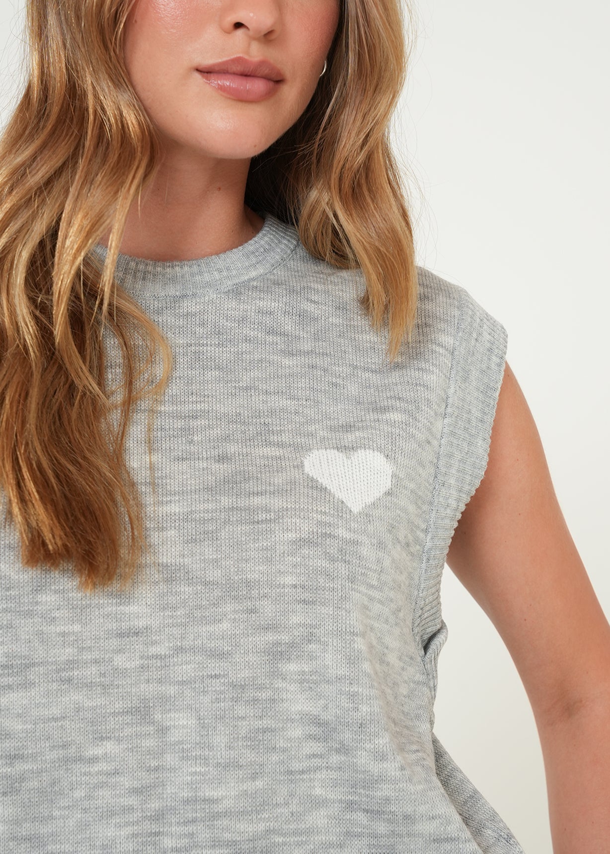 Camisa tejida con corazón - Gris 14_485H001_GRI144202_7