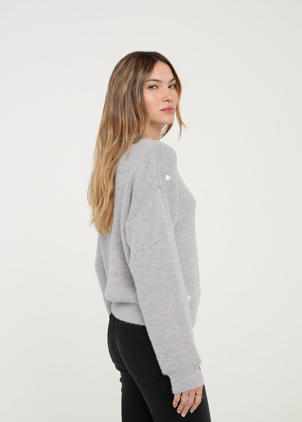 Buzo tejido con corazones - Gris 14_485H004_GRI144202_5