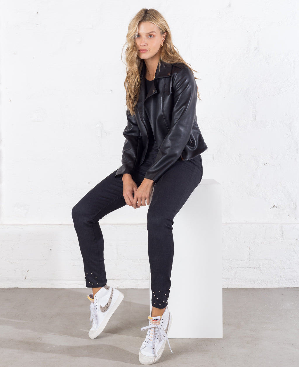 Jean para mujer azul oscuro Skinny tiro súper alto encerado con adornos metálicos - Azul 14_491D022_A03694_4