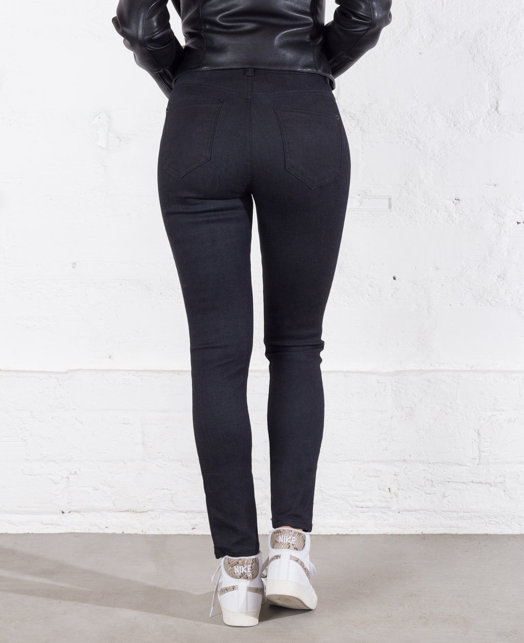 Jean para mujer azul oscuro Skinny tiro súper alto encerado con adornos metálicos - Azul 14_491D022_A03694_5