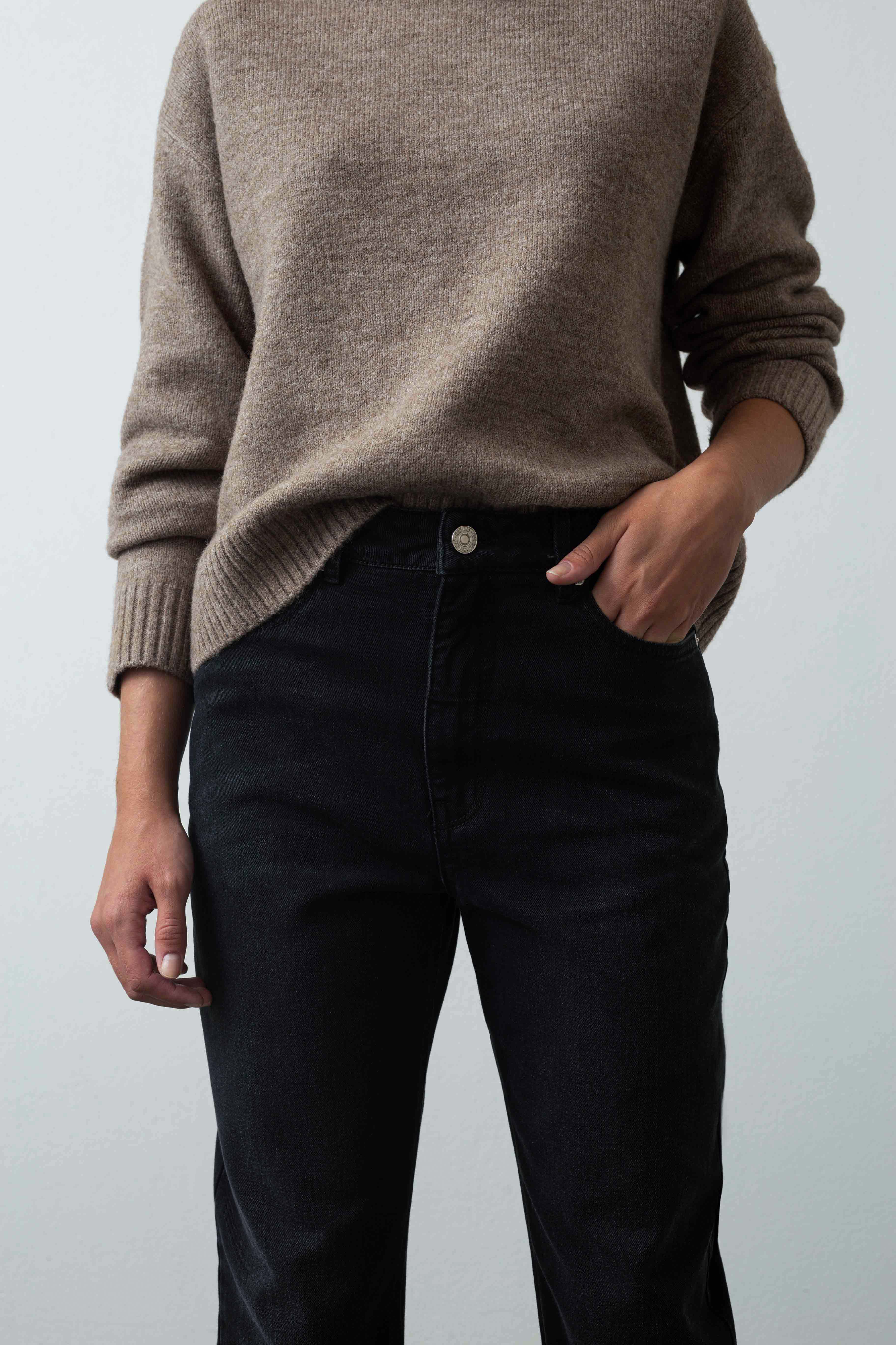 Jean en black denim - Negro 14_491G301_NEG193909_7