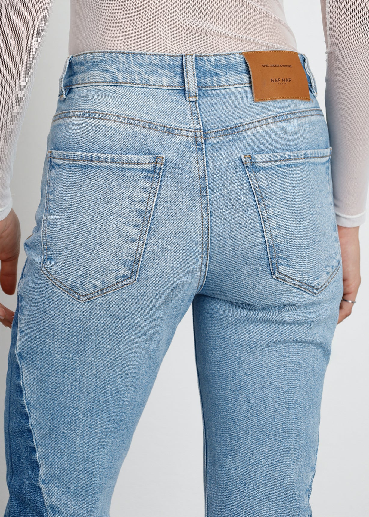 Jean Flare tiro alto con denim en contraste - Azul 14_491H007_AZU183928_6