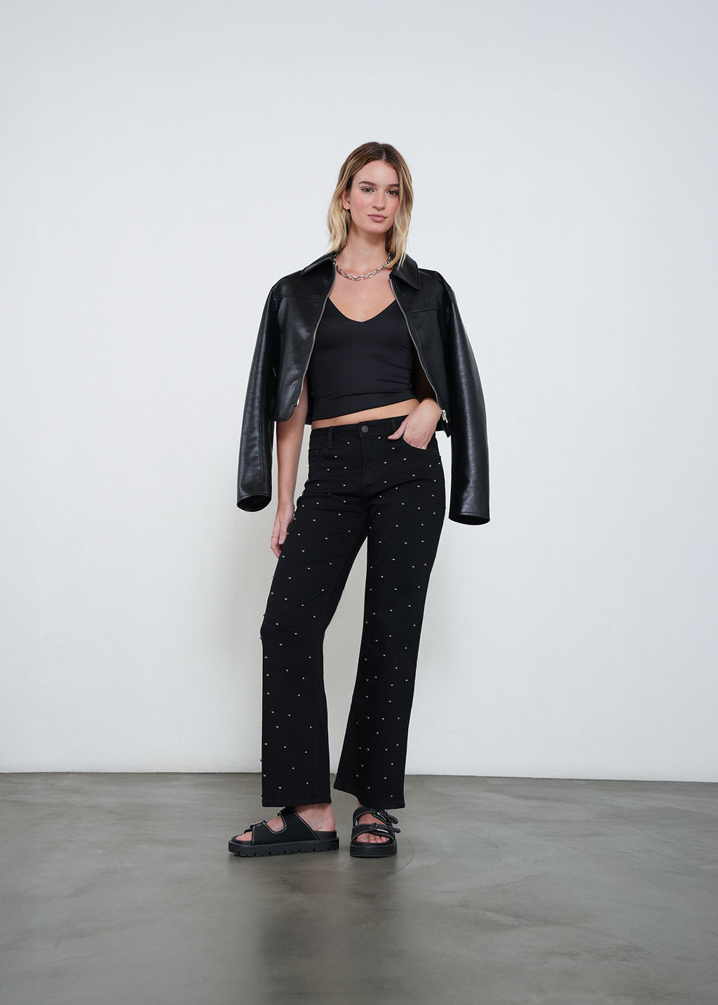 Jeans straight tiro medio - Negro 14_491H032_NEG193909_3