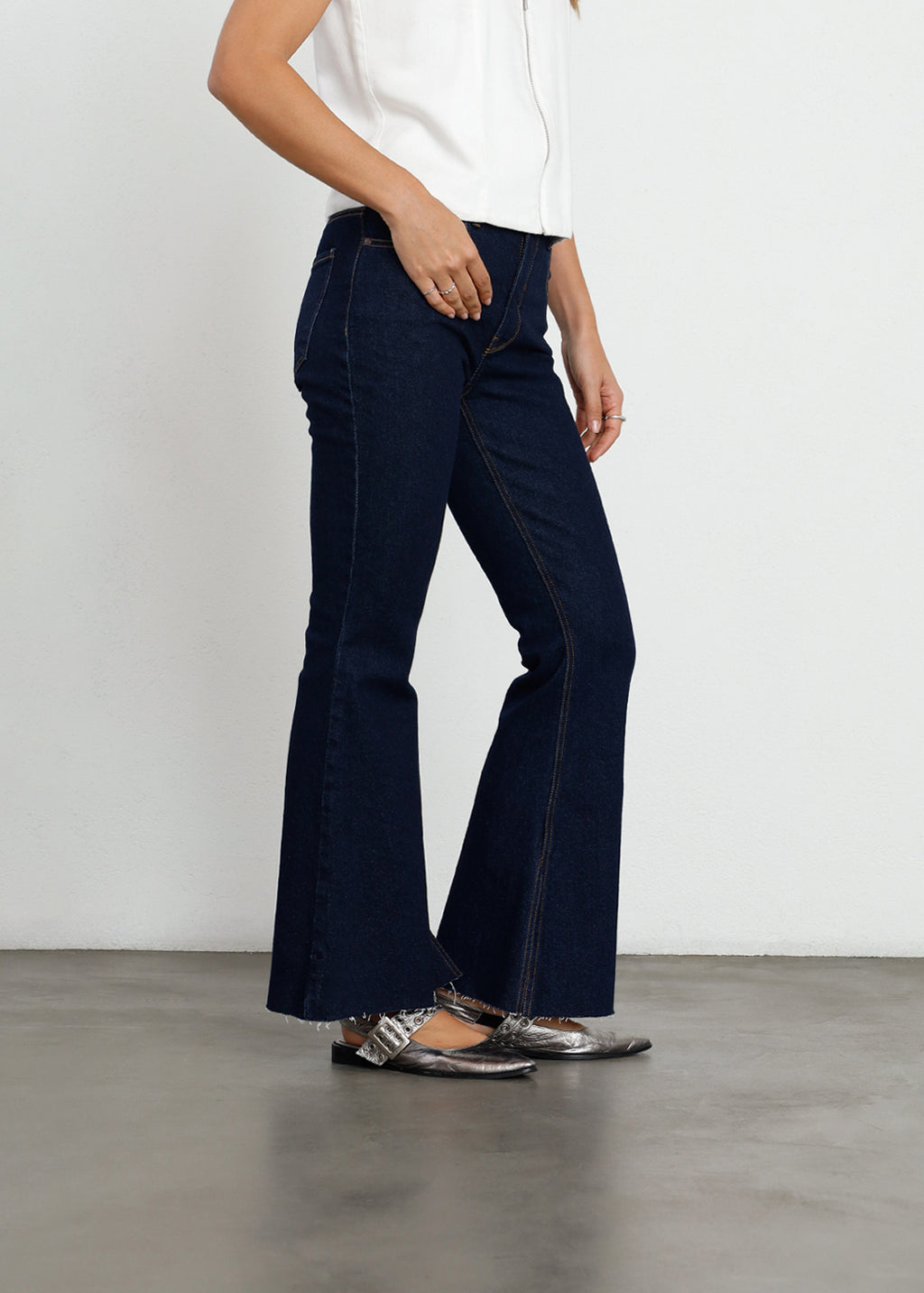 Jean Flare con bota amplia - Azul 14_491H037_AZU194227_5