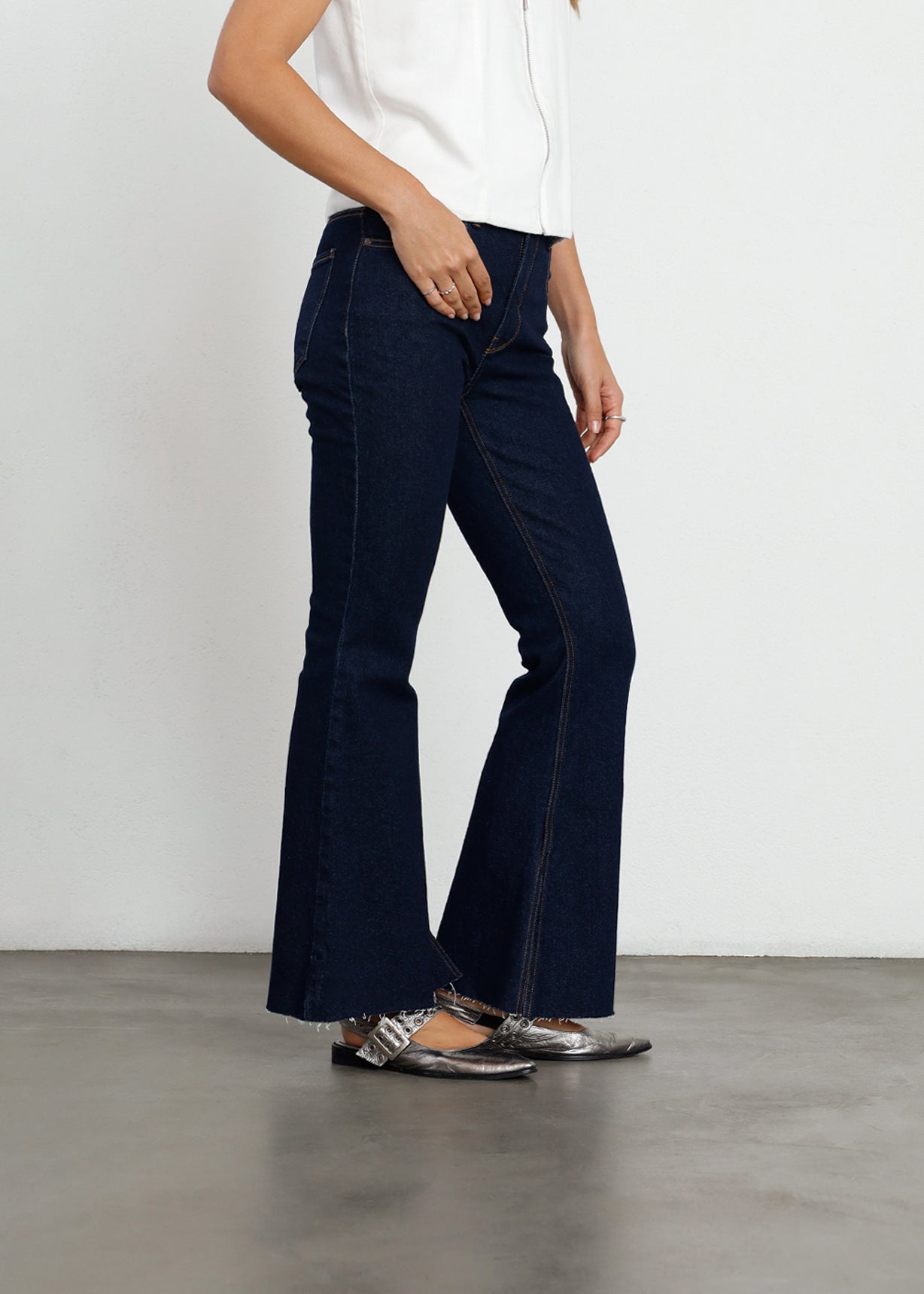 Jean Flare con bota amplia - Azul 14_491H037_AZU194227_5