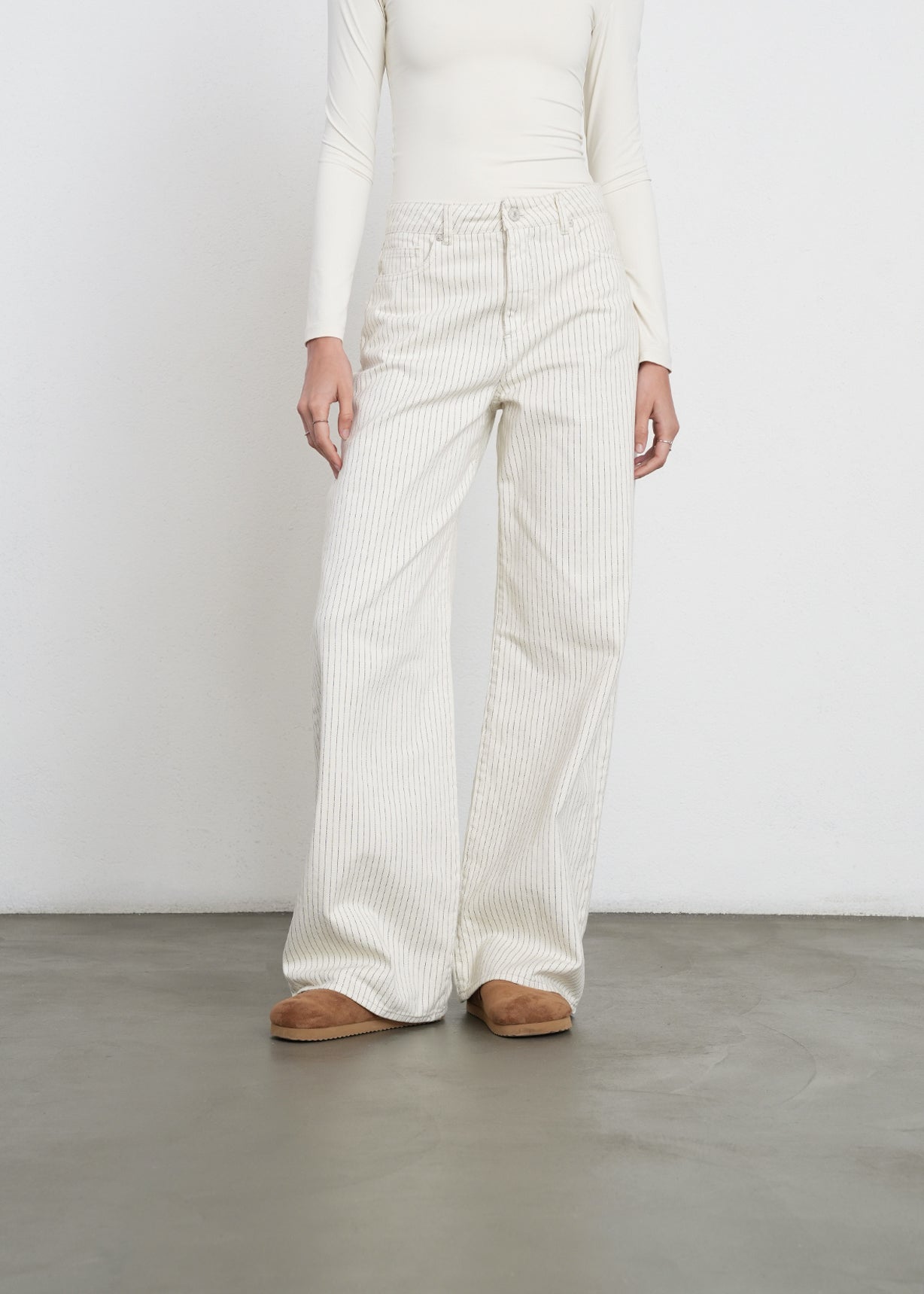 Jean Wide Leg a rayas - Crudo 14_491H304_CRU110605_0