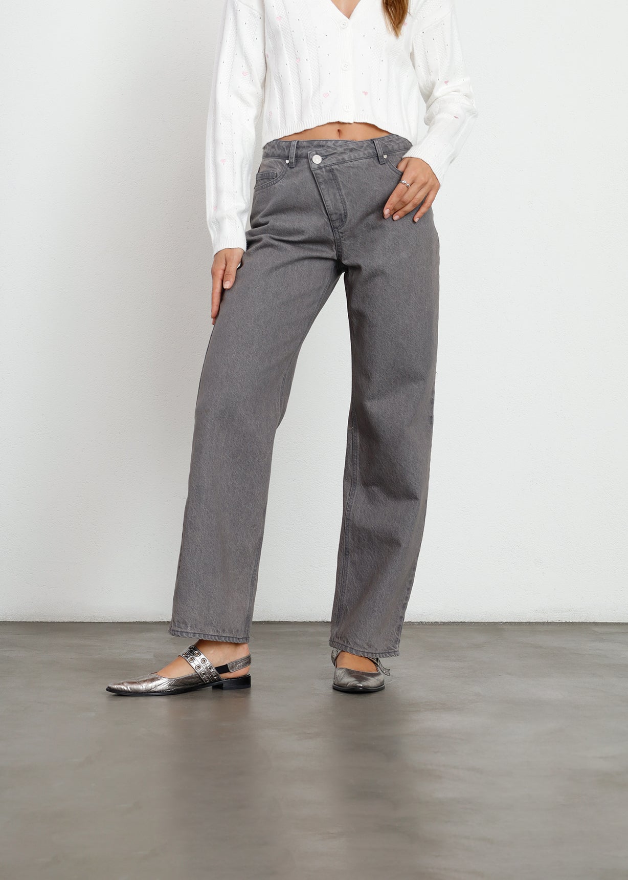 Jean Straight asimétrico en pretina - Gris 14_491H330_GRI184005_0