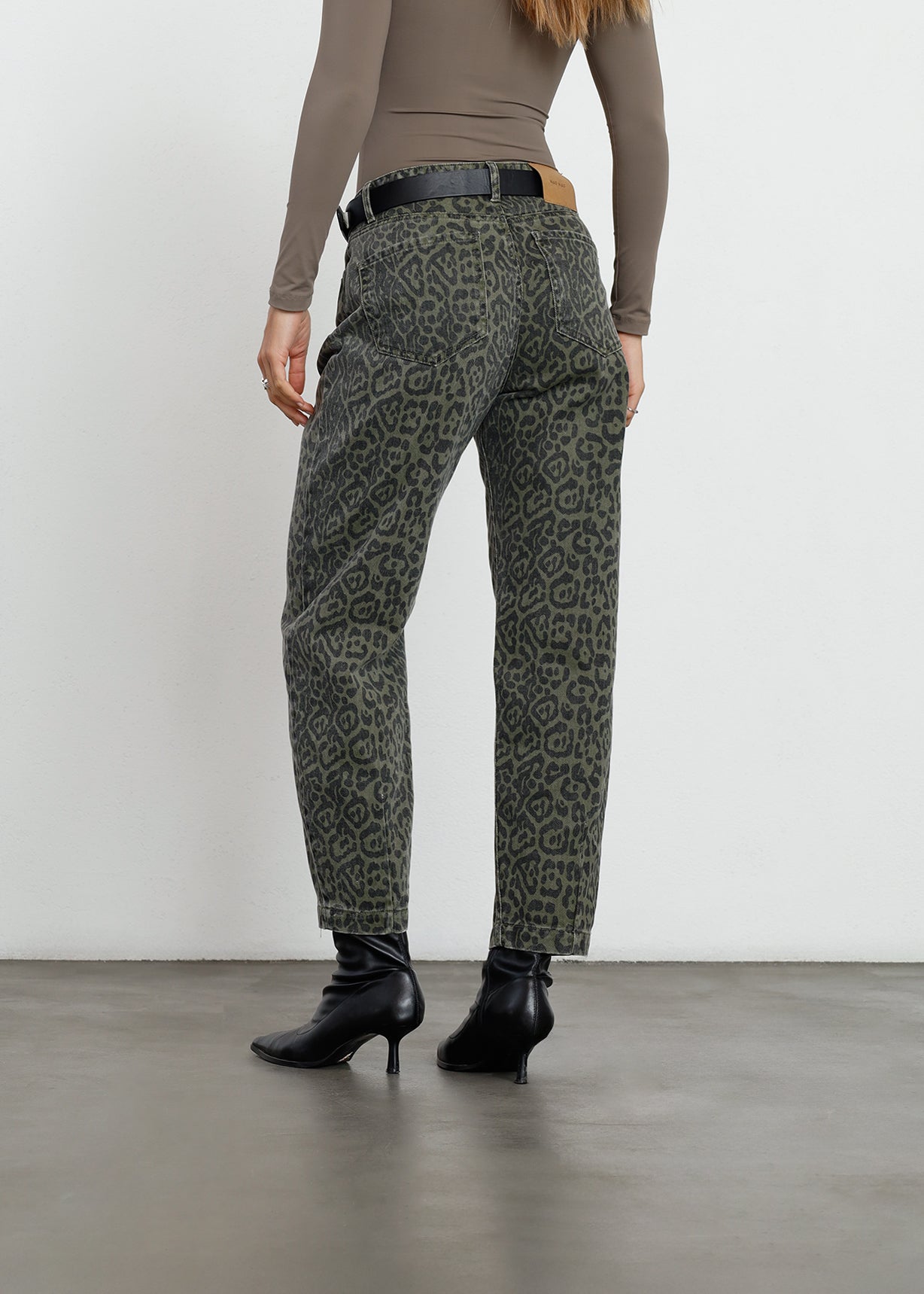 Jean Baggy en animal print - Verde 14_491H331_VER190515_6