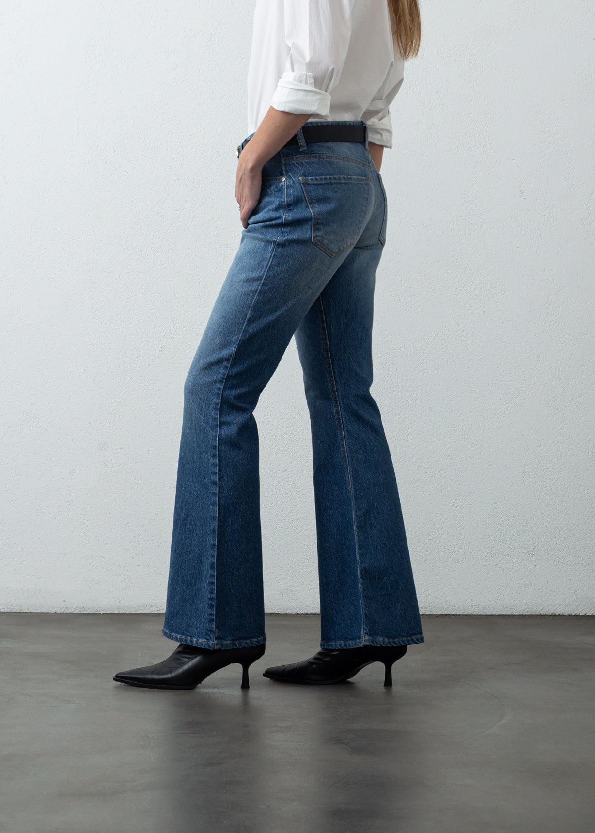 Jean Flare de tiro medio - Azul 14_492G028_AZU183928_3