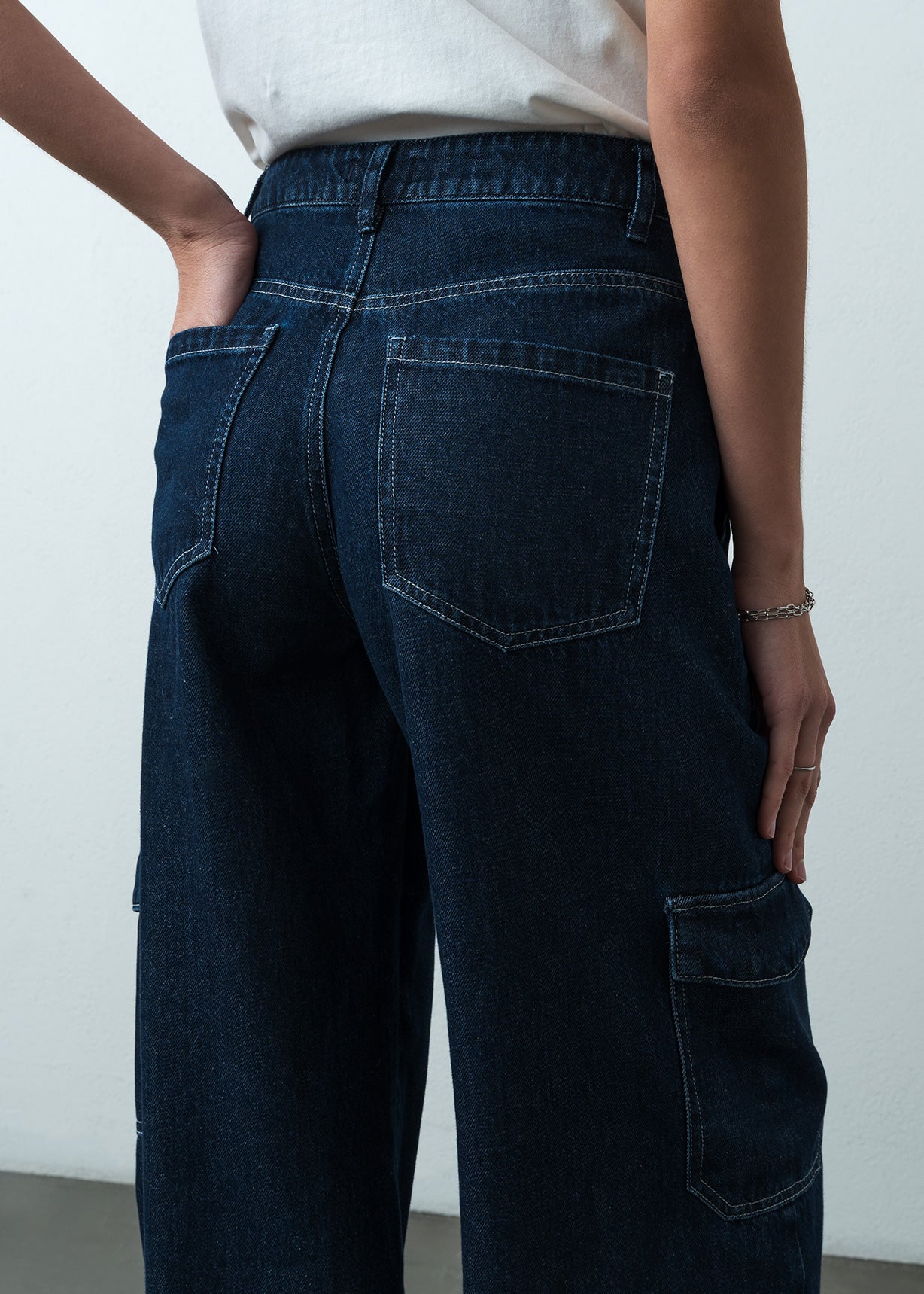 Jean Wide Leg tiro súper alto tono oscuro - Azul 14_492G374_AZU183928_6
